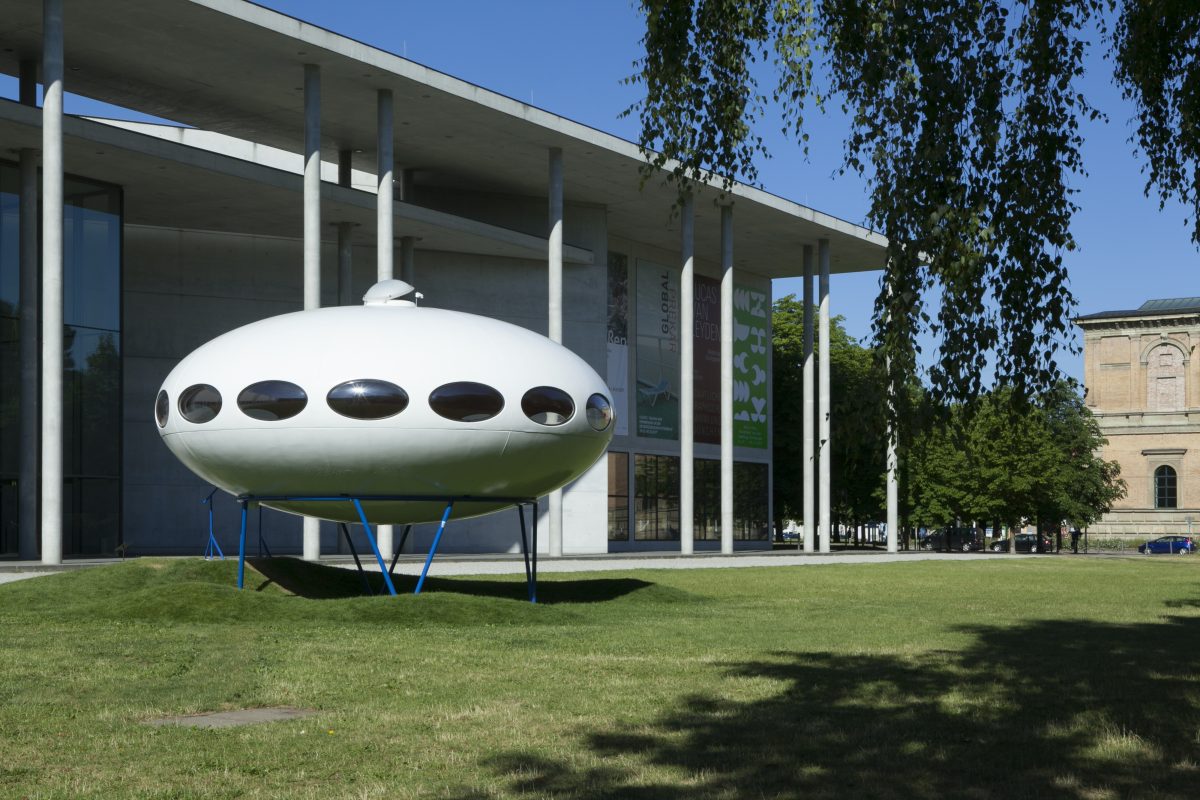 Suuronen, Matti, Kunststoffhaus FUTURO, 1968, Glasfaserverstärkter Kunststoff, Metall, Herst.: Polykem Ltd., Finnland, Foto: Die Neue Sammlung — The Design Museum