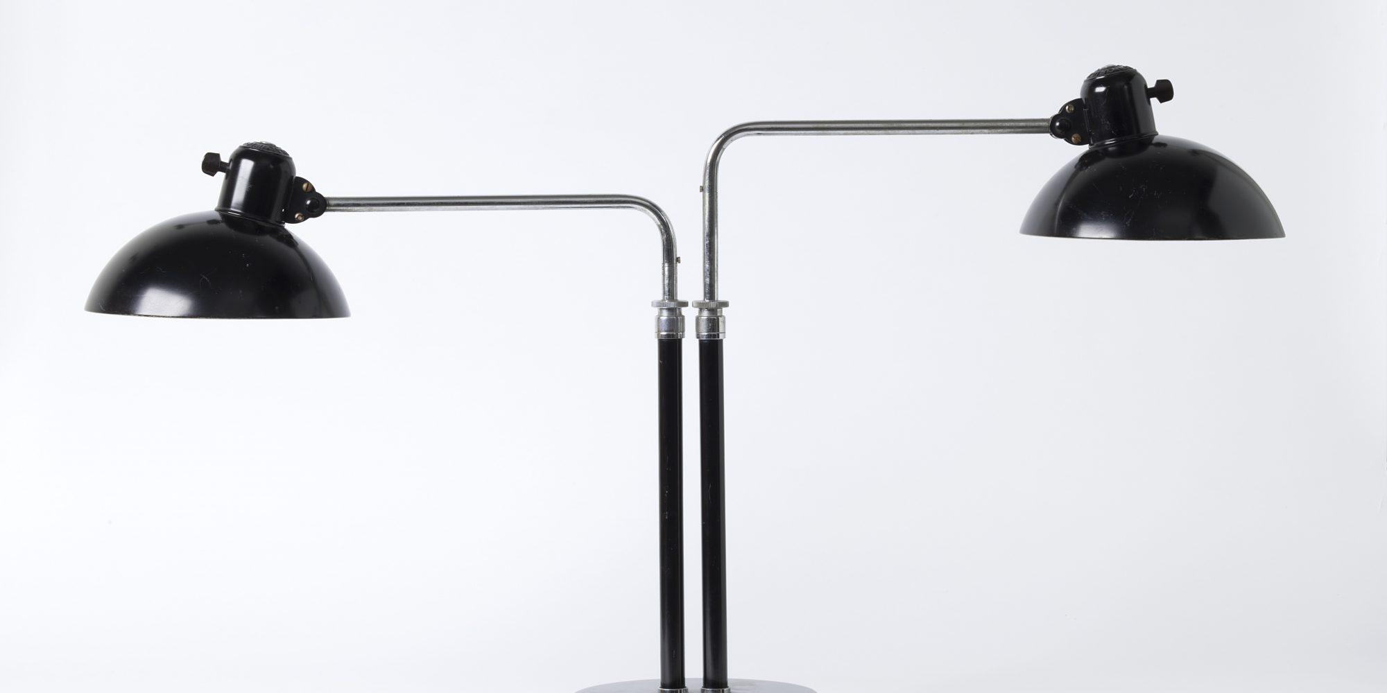 Christian Dell (1893–1974) Doppelpultleuchte Nr. 6580/Double desk lamp No. 6580, 1934, Metall, z. T. schwarz lackiert/Metal, partly black lacquered, 63×96 cm, Hersteller/Producer: Gebr. Kaiser & Co, Neheim-Hüsten, Ankauf/Purchase, 2005, Inv.-Nr. 134/2005, Foto: Die Neue Sammlung (A.Laurenzo)
