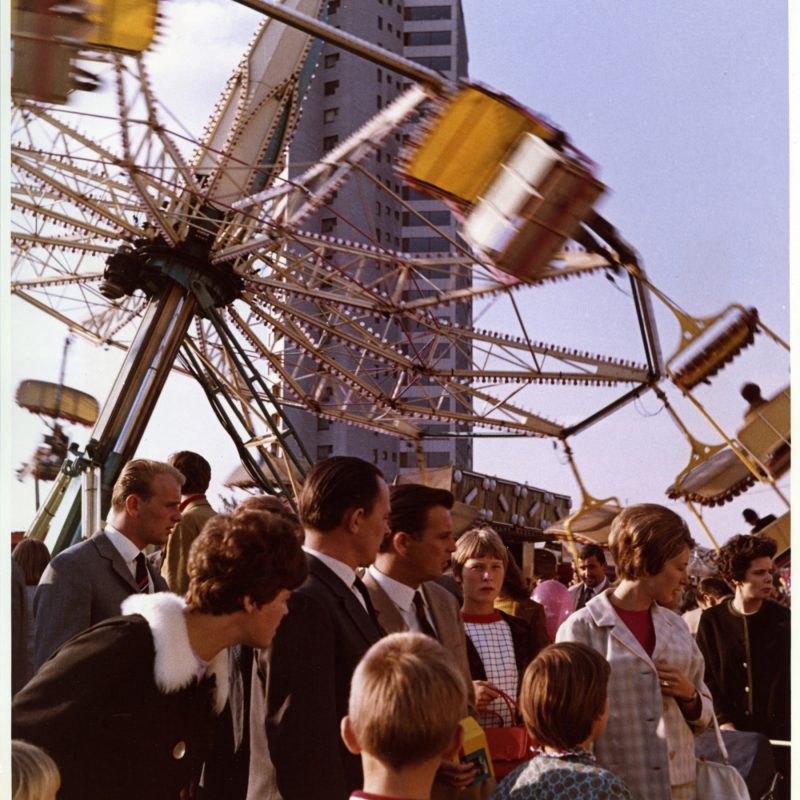 Neue Vahr Bremen, Max Säume, Günter Hafemann, Ernst May, Hans Bernhard Reichow, Alvar Aalto, Wolfgang Bilau, Hans Albrecht Schilling (Farbgestaltung); Karl-August Orf (Landschafts-architektur), 1957-1962, Foto: Franz Scheper © Hamburgisches Architekturarchiv