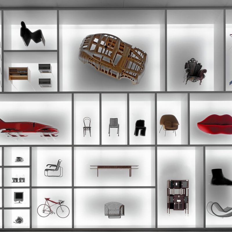 Die Neue Sammlung – The Design Museum, Eingangswand Design Vision. Foto: Rainer Viertlböck